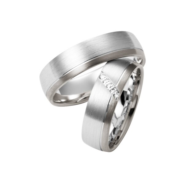 Ring "outstanding love" 14 Karat Weissgold 5 Brillanten 0,025ct