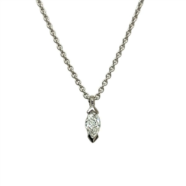 Halsschmuck 14 Karat Weissgold Brillant 0,18ct G vs Navetteschliff